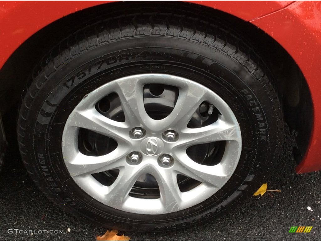 2013 Accent GLS 4 Door - Boston Red / Gray photo #26