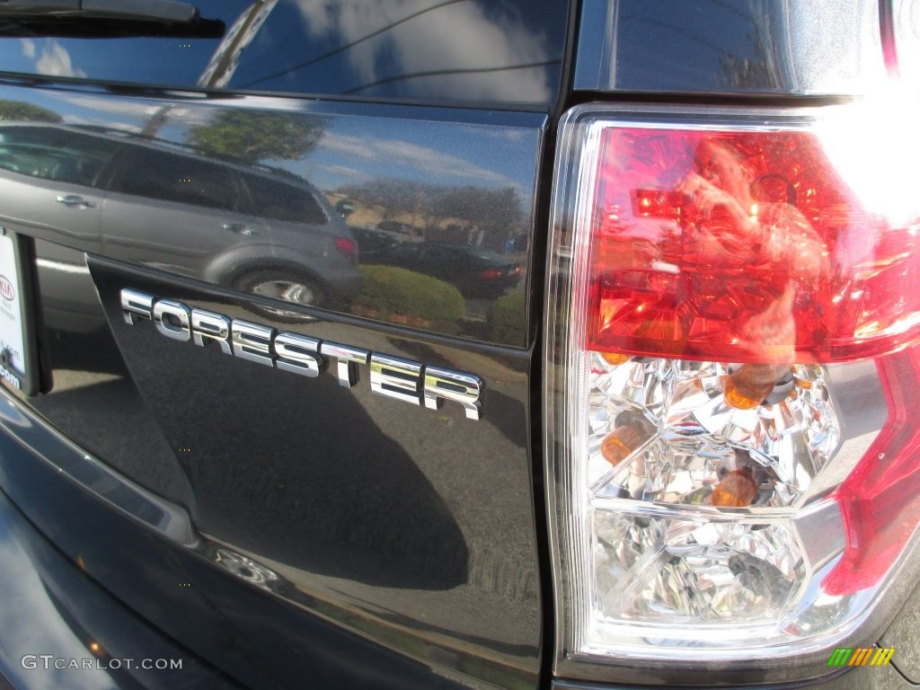 2010 Forester 2.5 X Premium - Obsidian Black Pearl / Platinum photo #28