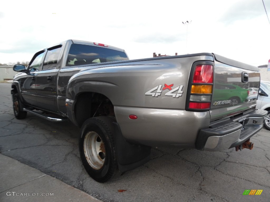 2006 Silverado 3500 LT Crew Cab 4x4 Dually - Graystone Metallic / Medium Gray photo #5