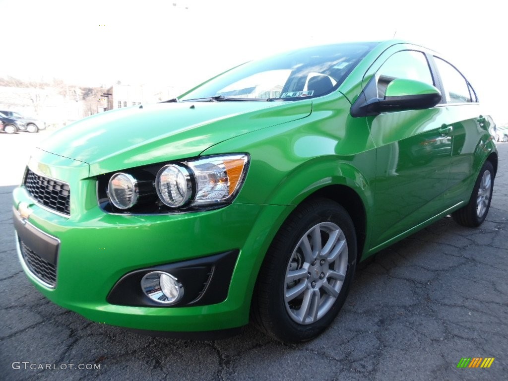 2016 Sonic LT Sedan - Dragon Green Metallic / Jet Black/Dark Titanium photo #7