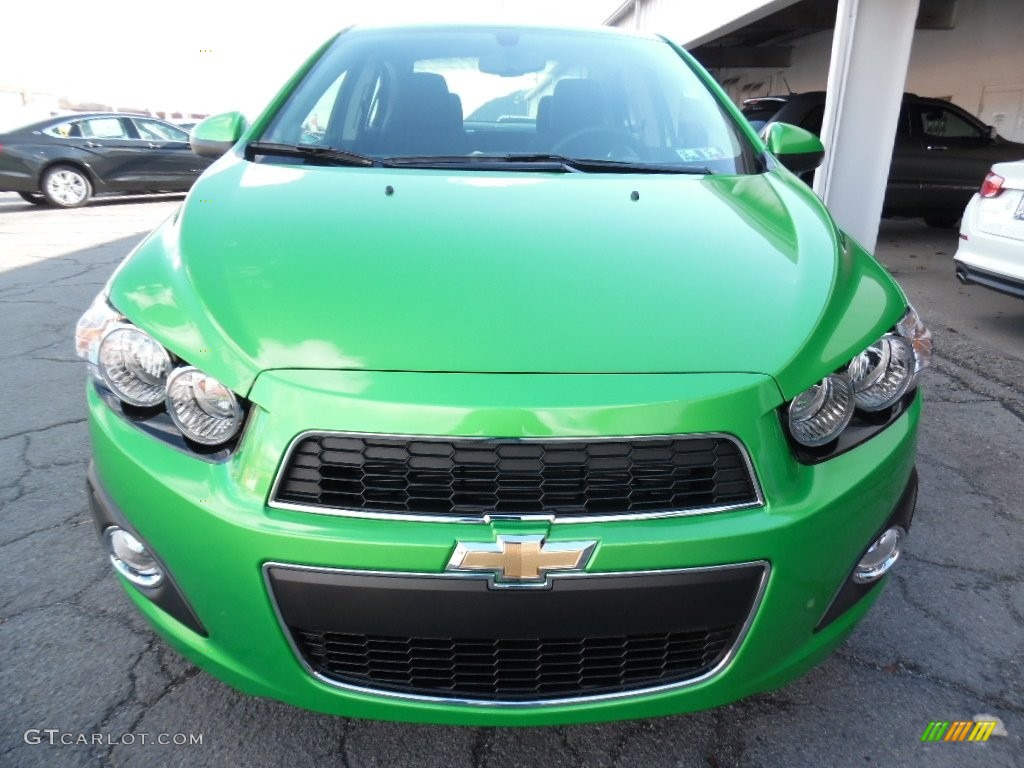 2016 Sonic LT Sedan - Dragon Green Metallic / Jet Black/Dark Titanium photo #8