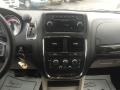 True Blue Pearl - Grand Caravan SXT Photo No. 25