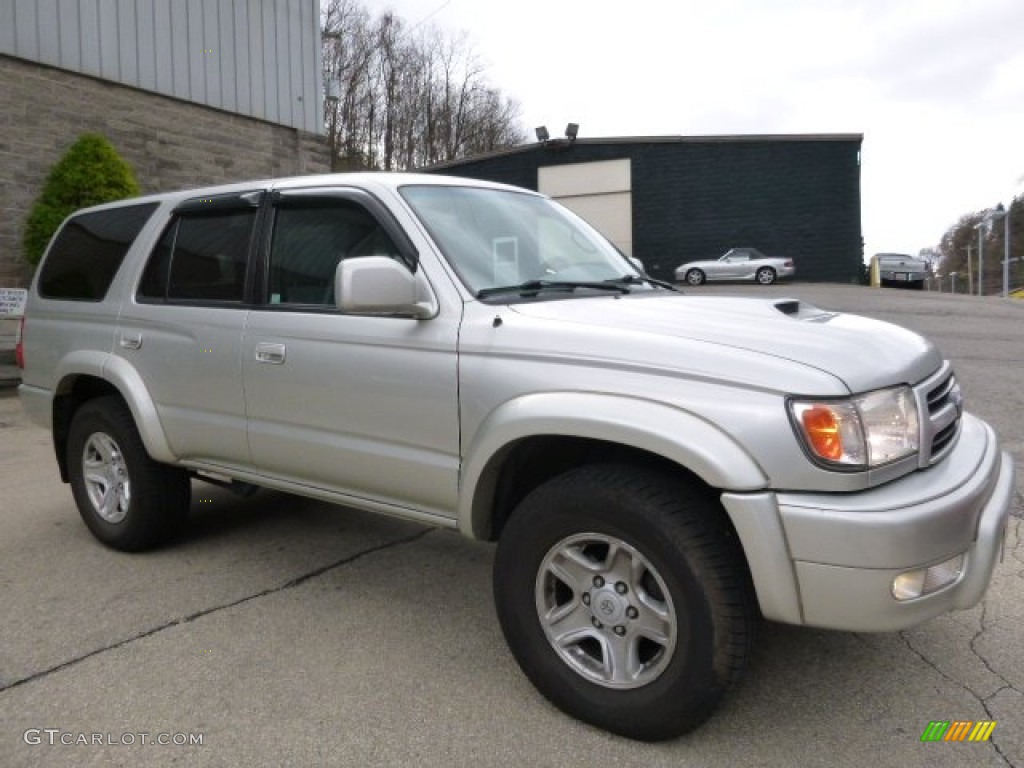 2000 4Runner SR5 4x4 - Millennium Silver Metallic / Gray photo #1