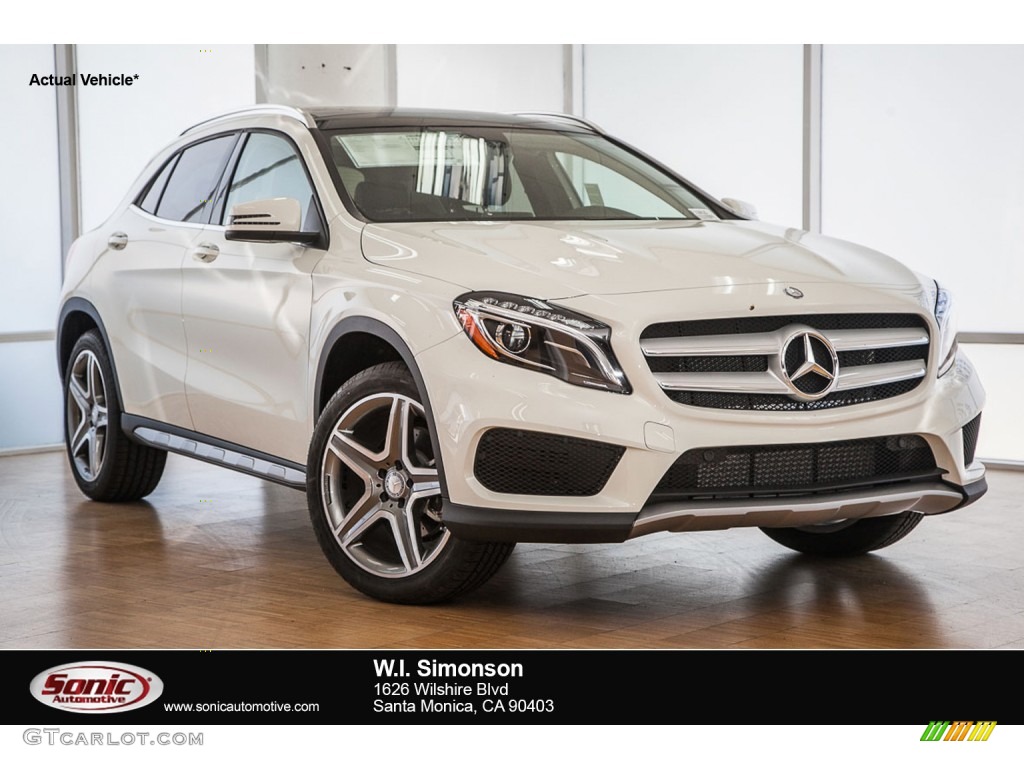 2016 GLA 250 - Cirrus White / Black photo #1