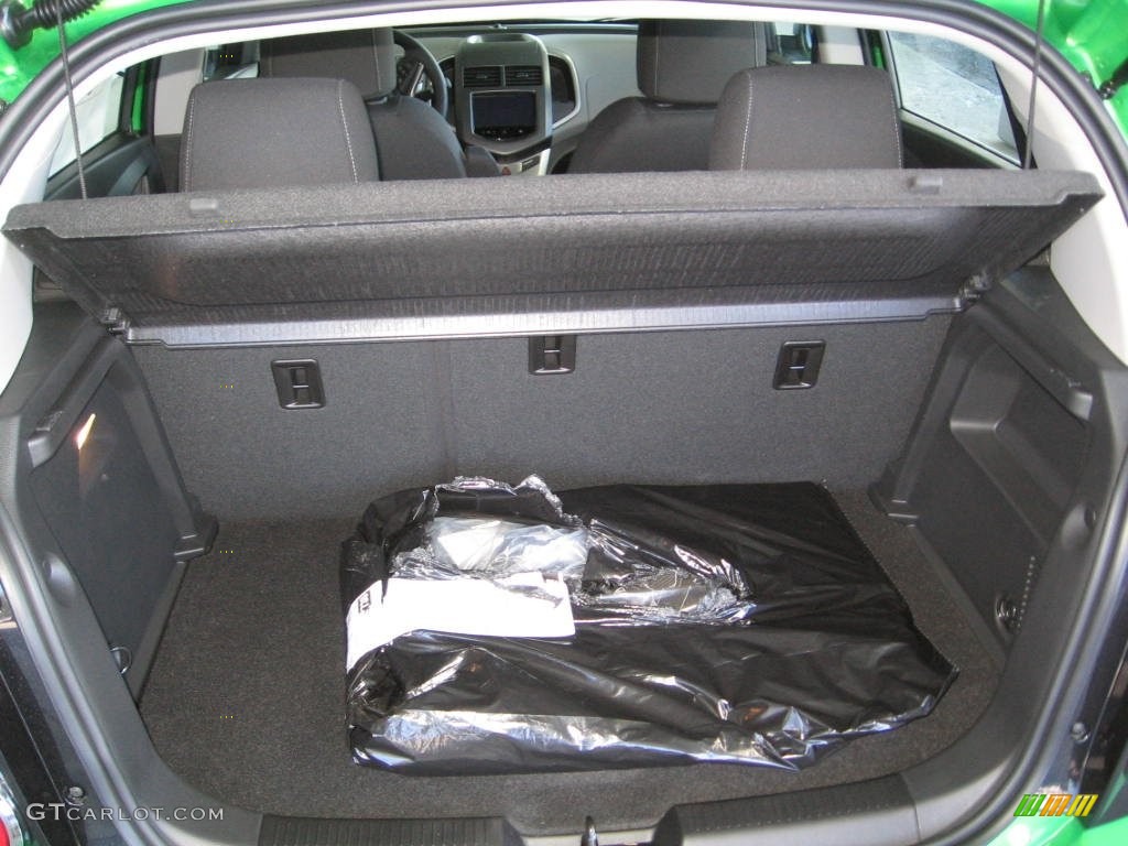 2016 Chevrolet Sonic LT Hatchback Trunk Photos
