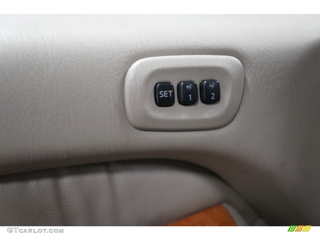 2001 QX4 4x4 - Tuscan Beige Metallic / Stone Beige photo #13