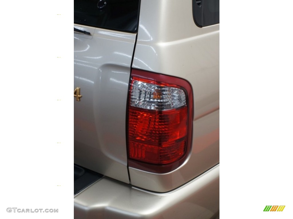 2001 QX4 4x4 - Tuscan Beige Metallic / Stone Beige photo #74