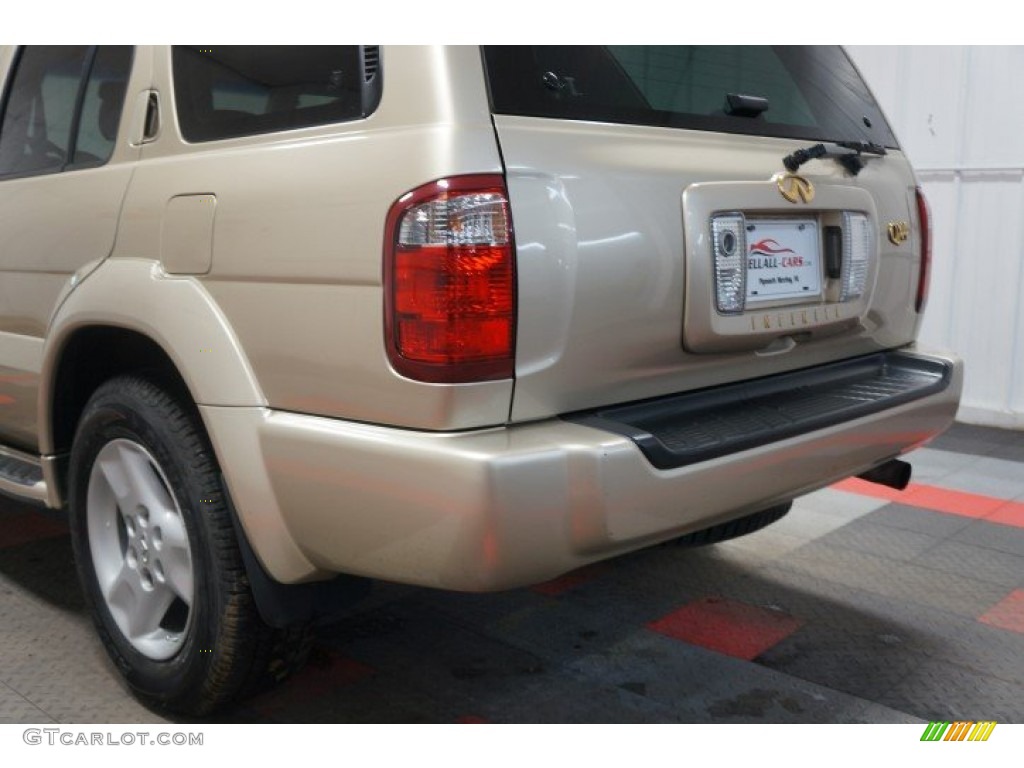 2001 QX4 4x4 - Tuscan Beige Metallic / Stone Beige photo #76