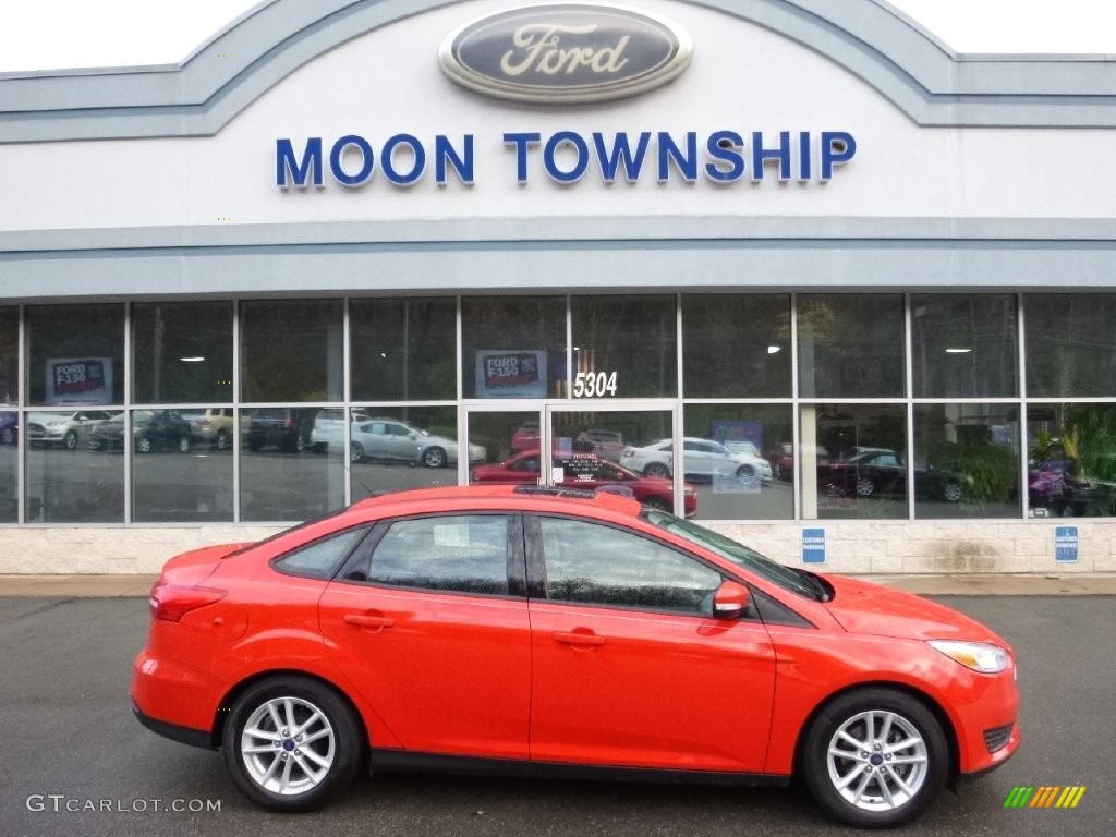 2015 Focus SE Sedan - Race Red / Charcoal Black photo #1