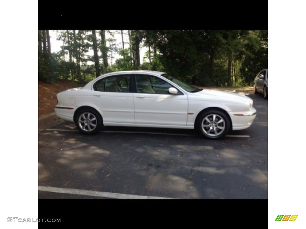 2004 X-Type 2.5 - White Onyx / Champagne photo #1