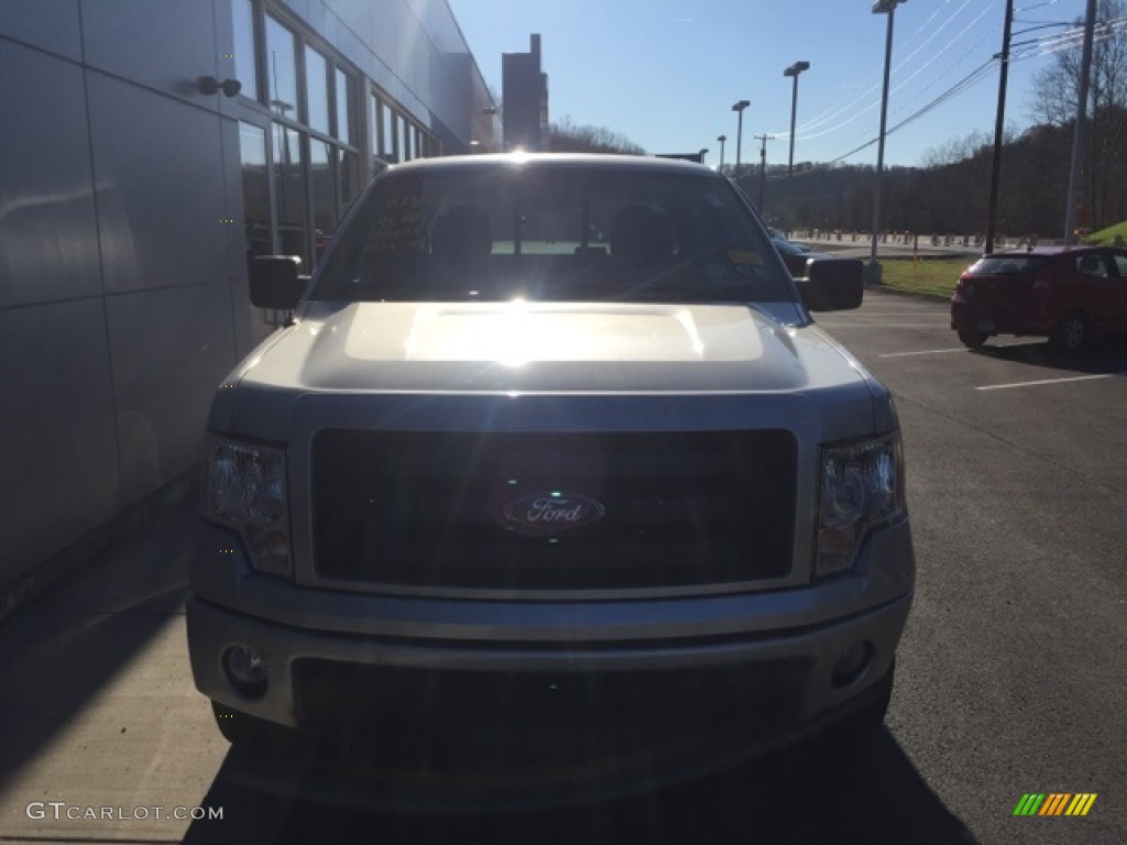 2010 F150 STX SuperCab 4x4 - Ingot Silver Metallic / Medium Stone photo #2
