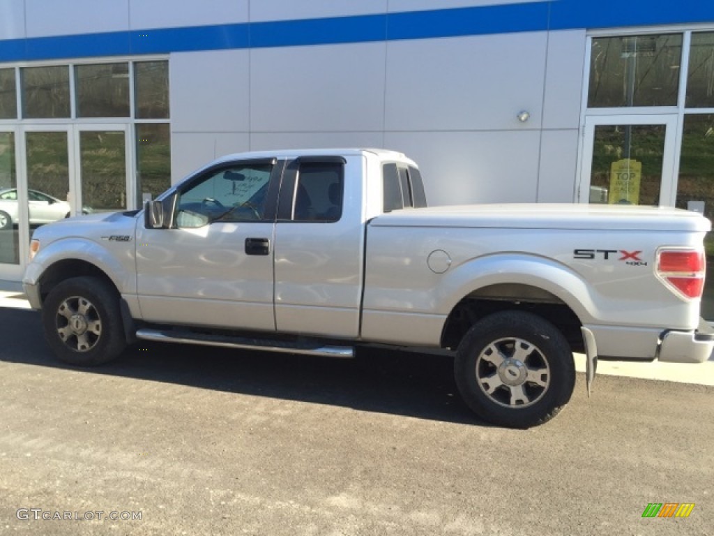 2010 F150 STX SuperCab 4x4 - Ingot Silver Metallic / Medium Stone photo #3