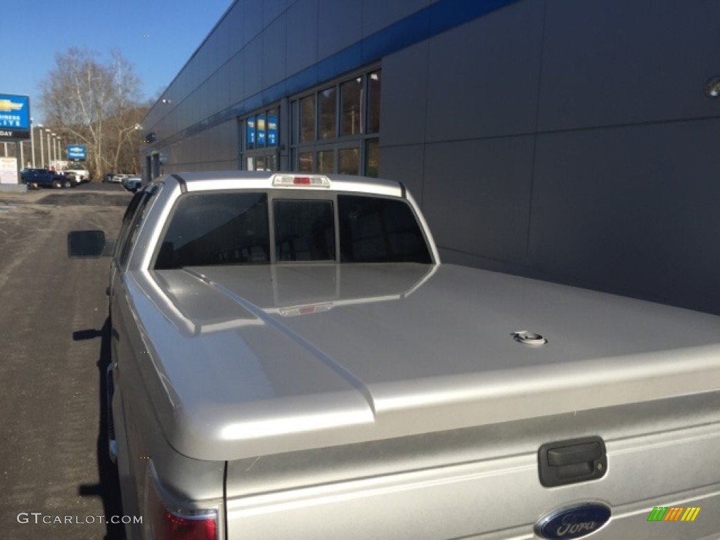 2010 F150 STX SuperCab 4x4 - Ingot Silver Metallic / Medium Stone photo #5