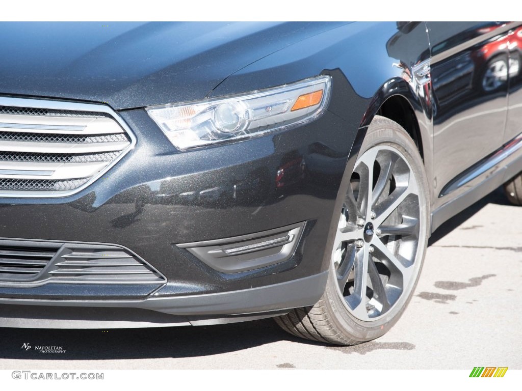 2015 Taurus SEL - Tuxedo Black Metallic / Charcoal Black photo #2