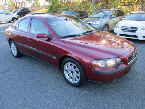 2004 Volvo S60 2.5T Data, Info and Specs