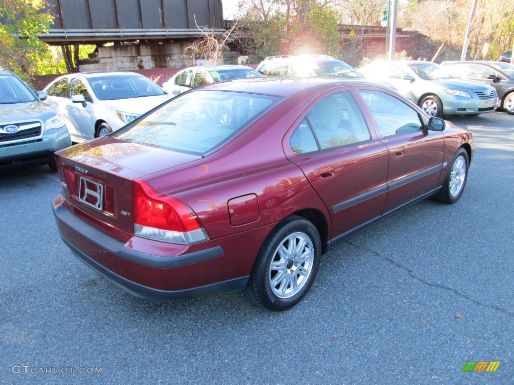 2004 S60 2.5T - Ruby Red Metallic / Taupe/Light Taupe photo #6