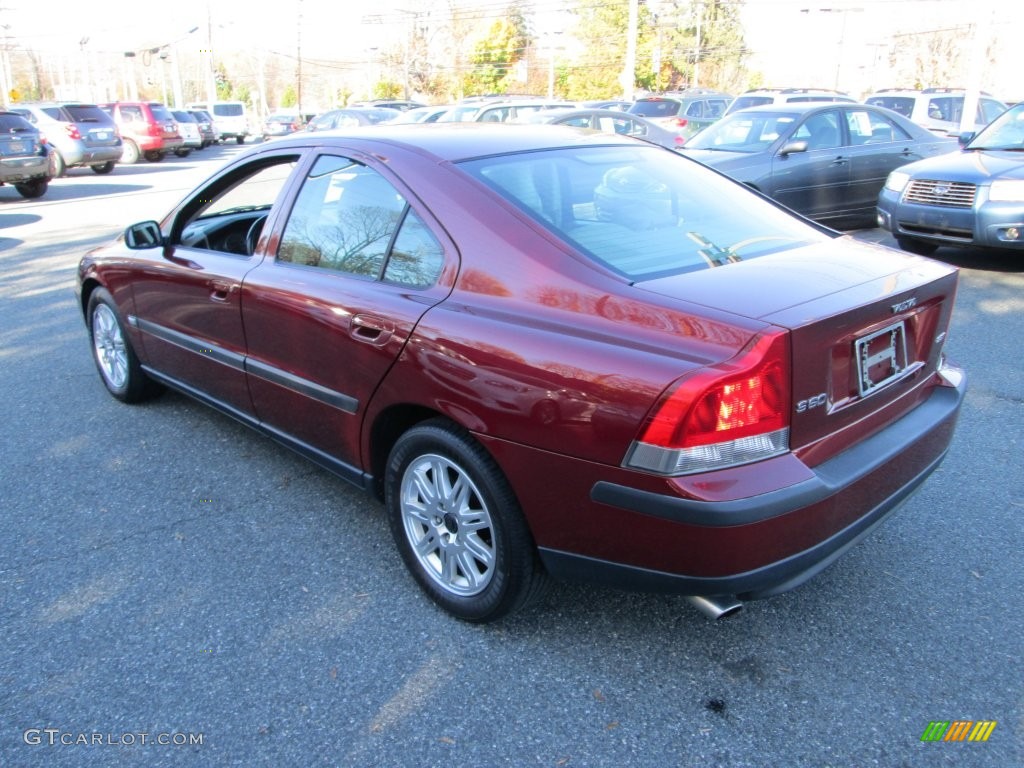 2004 S60 2.5T - Ruby Red Metallic / Taupe/Light Taupe photo #8