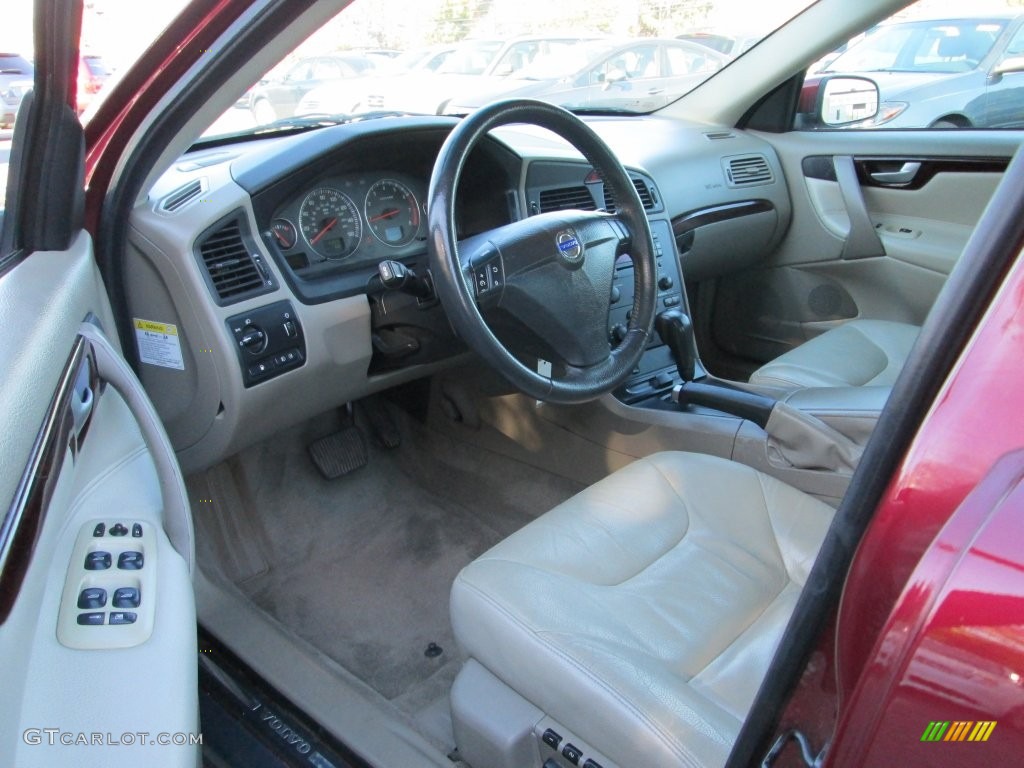 2004 S60 2.5T - Ruby Red Metallic / Taupe/Light Taupe photo #11