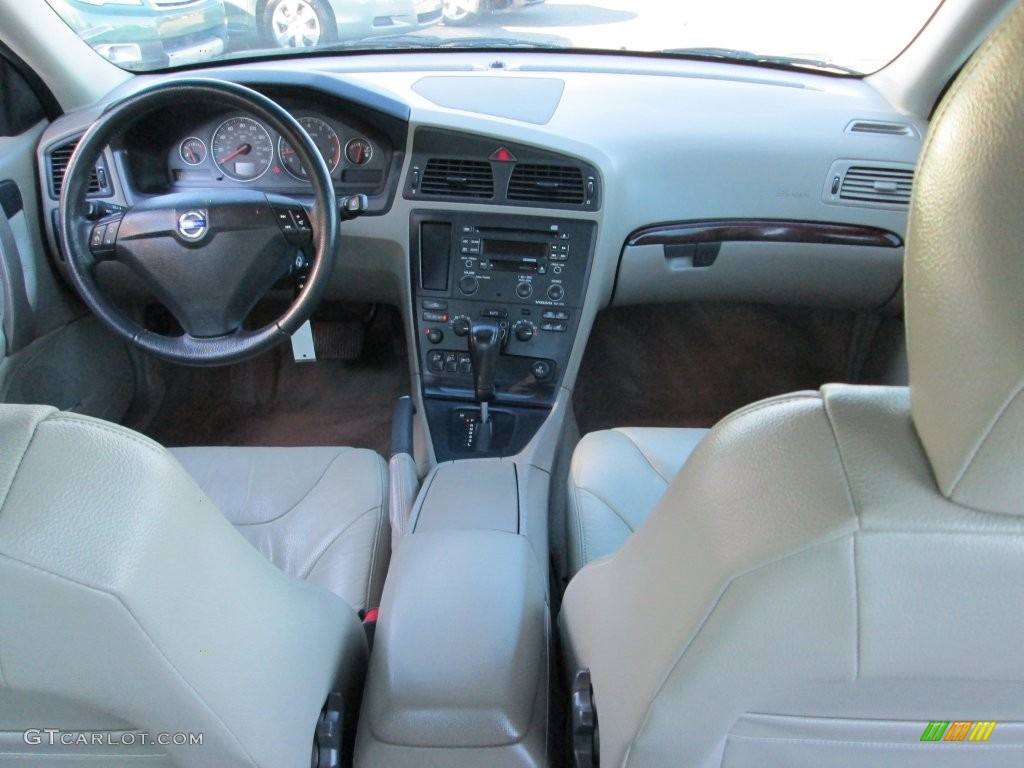 2004 S60 2.5T - Ruby Red Metallic / Taupe/Light Taupe photo #24