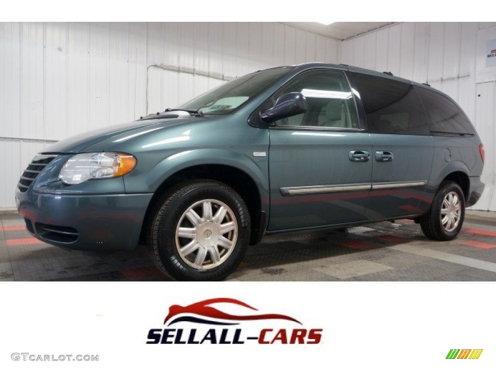 2007 Town & Country Touring - Marine Blue Pearl / Dark Khaki/Light Graystone photo #1