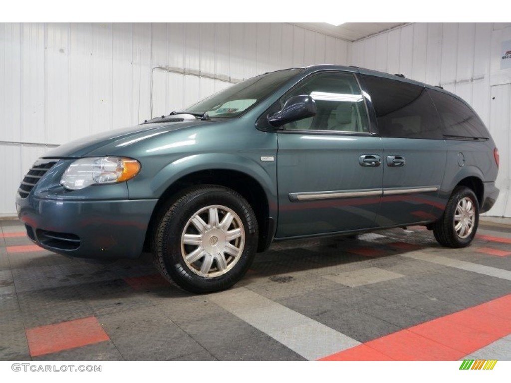2007 Town & Country Touring - Marine Blue Pearl / Dark Khaki/Light Graystone photo #2