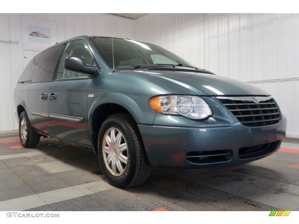 2007 Town & Country Touring - Marine Blue Pearl / Dark Khaki/Light Graystone photo #5