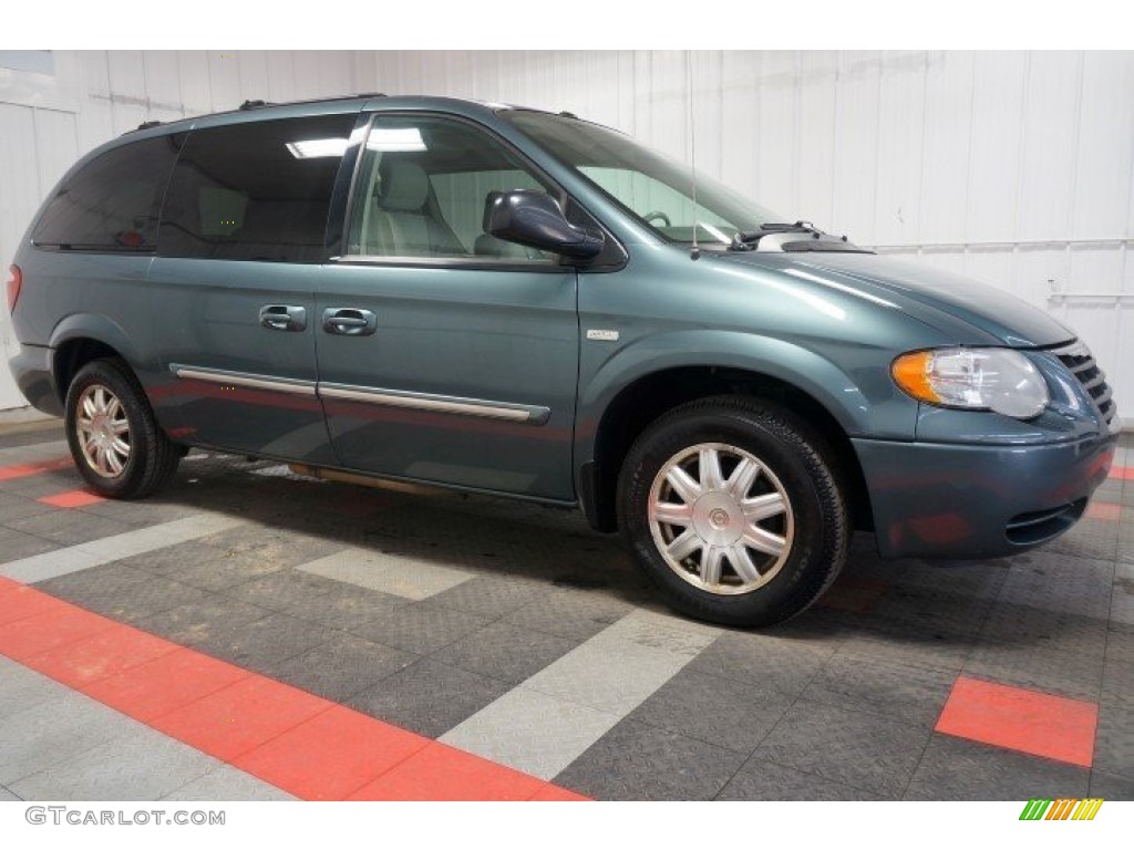 2007 Town & Country Touring - Marine Blue Pearl / Dark Khaki/Light Graystone photo #6