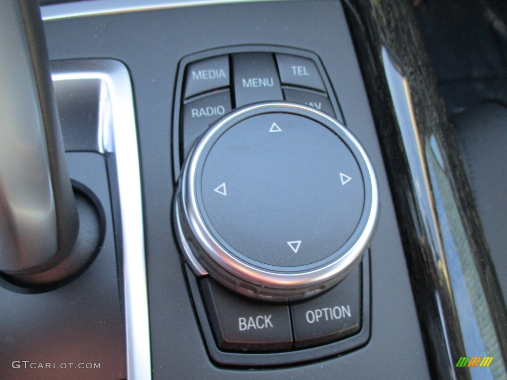 2016 BMW X5 xDrive40e Controls Photo #108739724