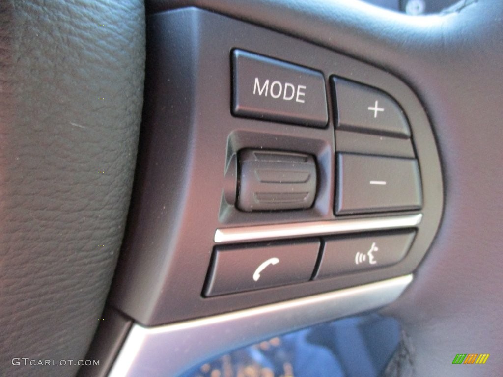 2016 BMW X5 xDrive40e Controls Photo #108739748