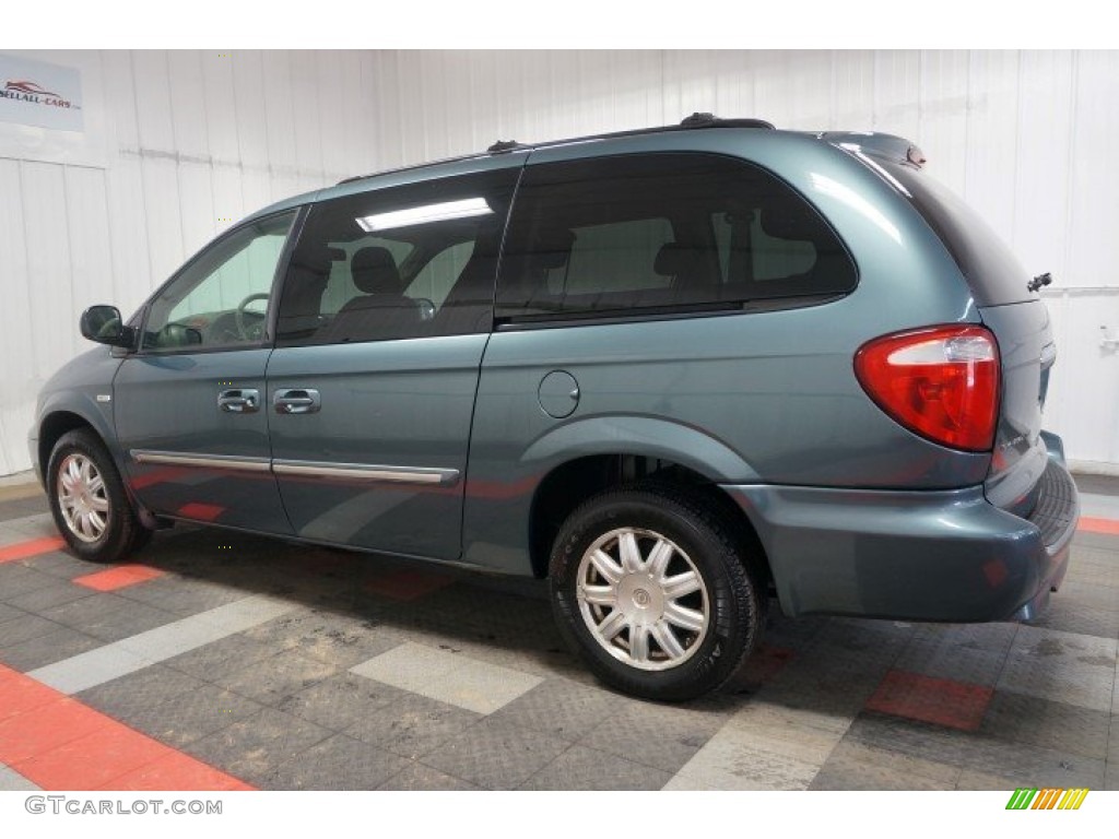 2007 Town & Country Touring - Marine Blue Pearl / Dark Khaki/Light Graystone photo #11