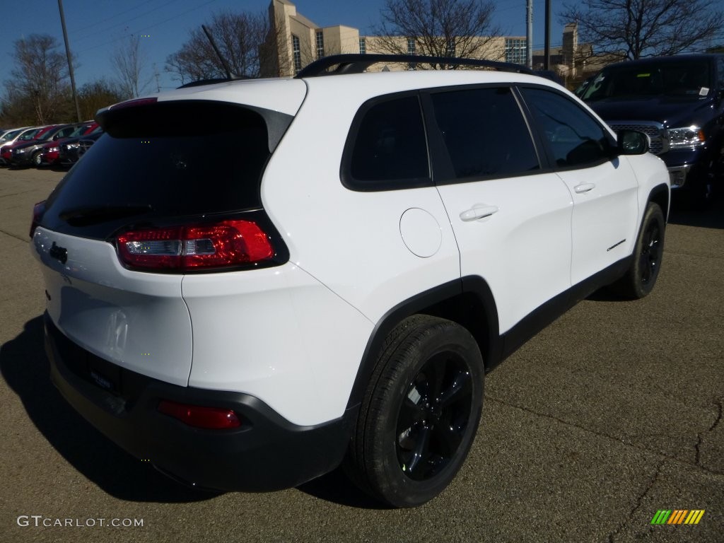 2016 Cherokee Latitude 4x4 - Bright White / Black photo #6