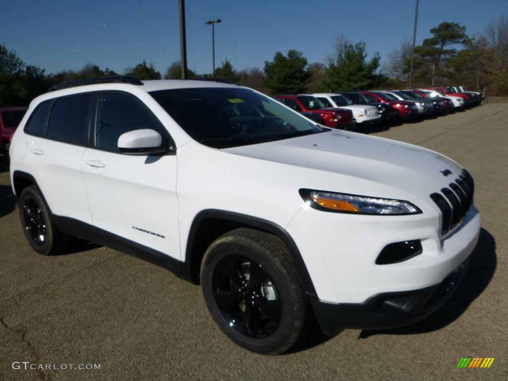 2016 Cherokee Latitude 4x4 - Bright White / Black photo #10