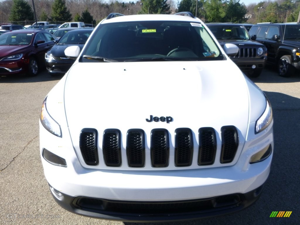 2016 Cherokee Latitude 4x4 - Bright White / Black photo #11