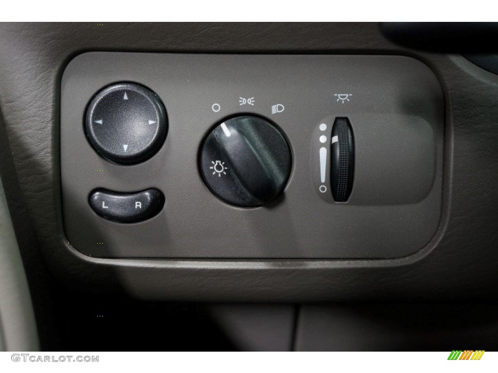 2007 Town & Country Touring - Marine Blue Pearl / Dark Khaki/Light Graystone photo #37