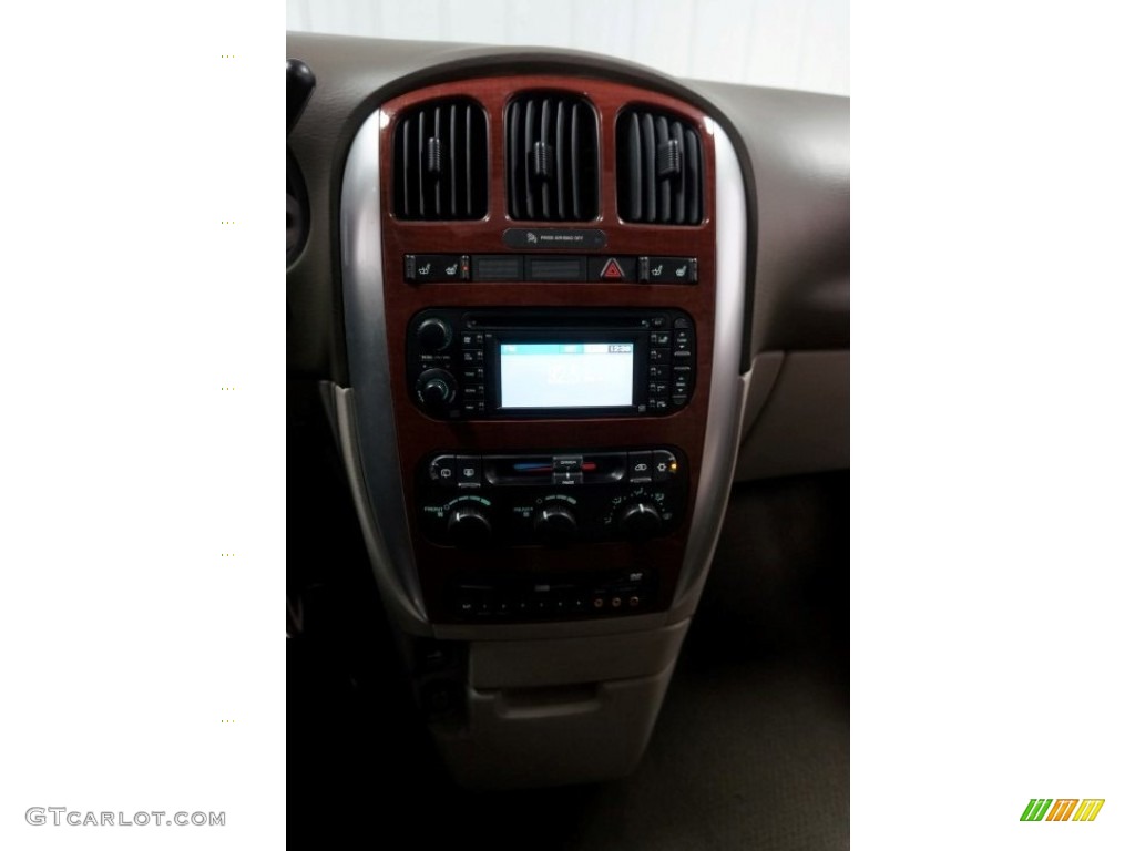 2007 Town & Country Touring - Marine Blue Pearl / Dark Khaki/Light Graystone photo #40