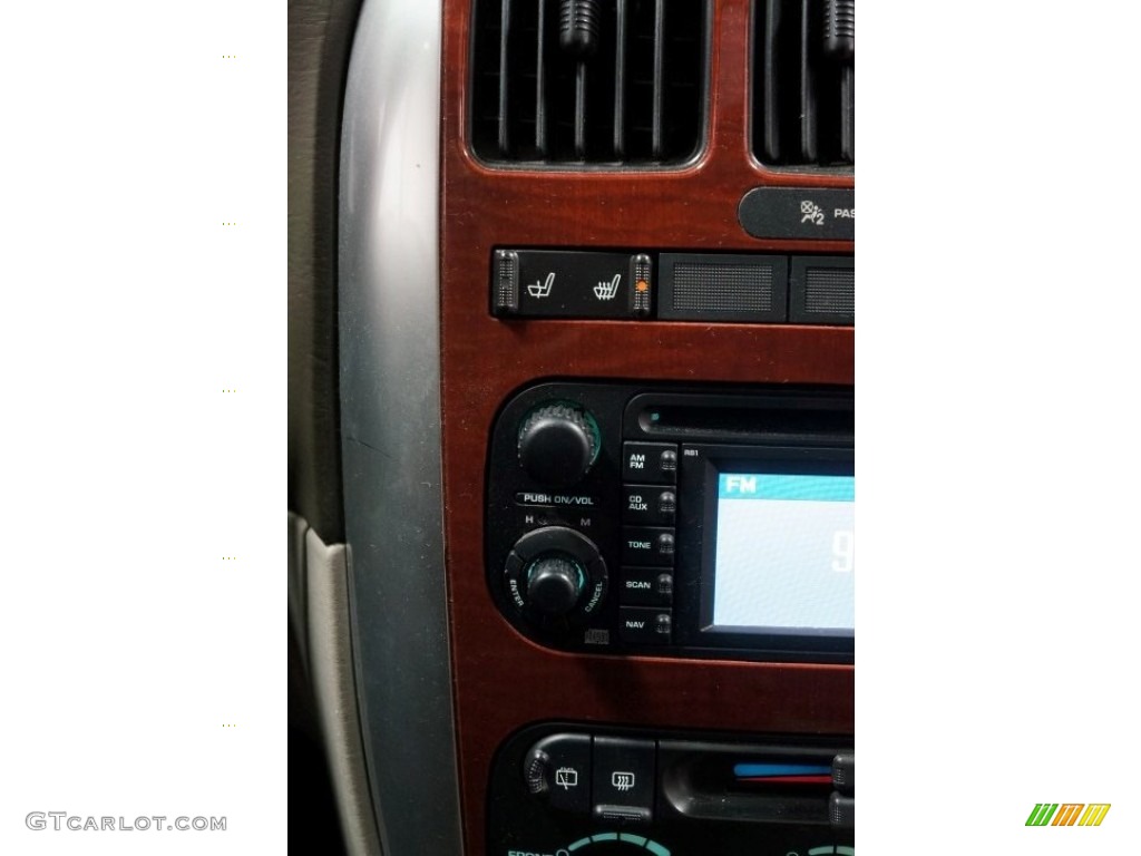 2007 Town & Country Touring - Marine Blue Pearl / Dark Khaki/Light Graystone photo #43
