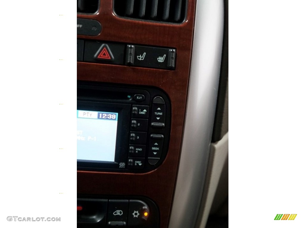 2007 Town & Country Touring - Marine Blue Pearl / Dark Khaki/Light Graystone photo #44