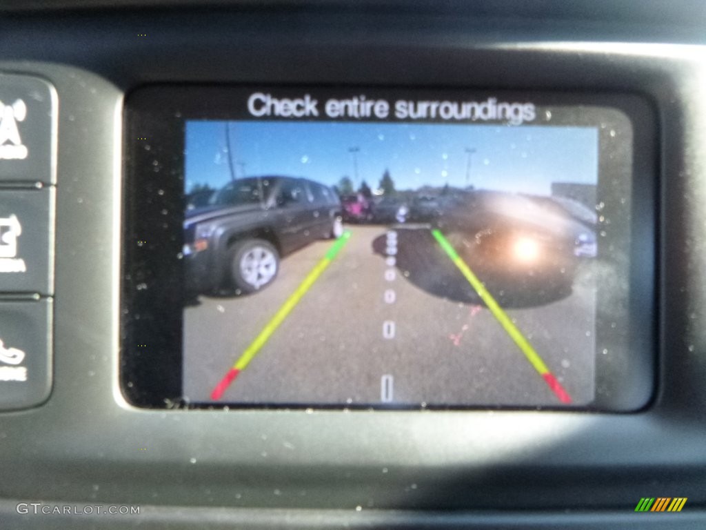 2016 Cherokee Latitude 4x4 - Bright White / Black photo #16