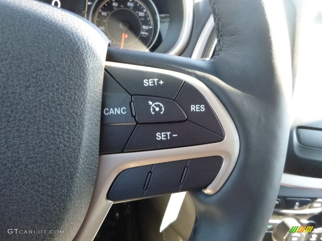 2016 Cherokee Latitude 4x4 - Bright White / Black photo #18