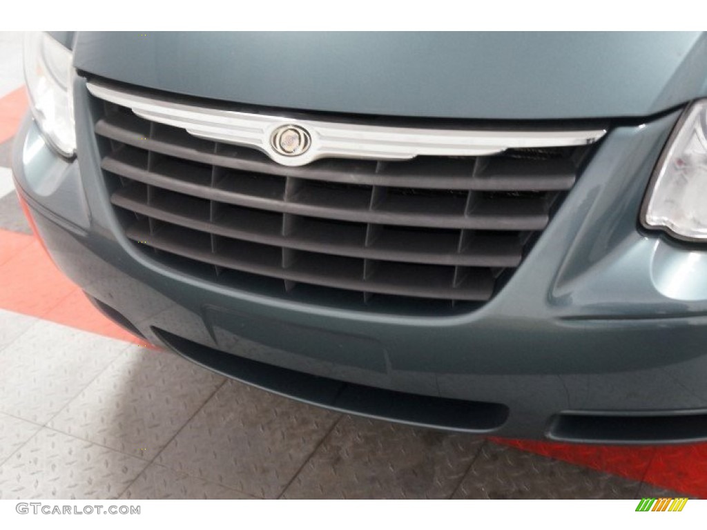 2007 Town & Country Touring - Marine Blue Pearl / Dark Khaki/Light Graystone photo #60