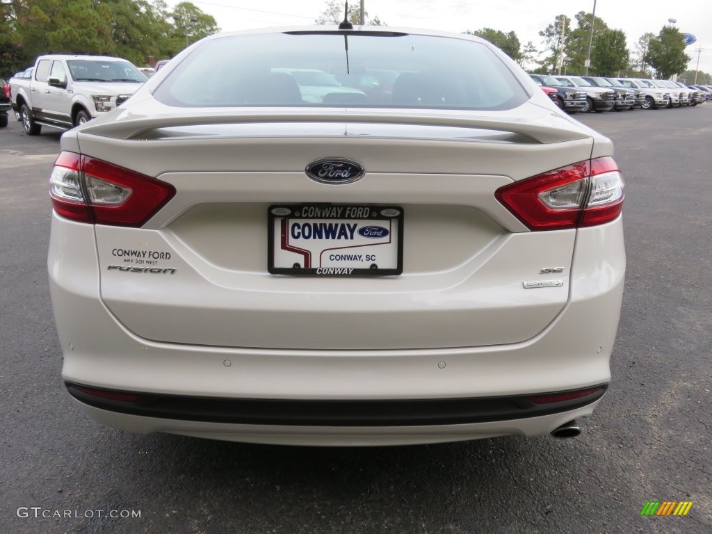 2016 Fusion SE - White Platinum Tri-Coat Metallic / Charcoal Black photo #4