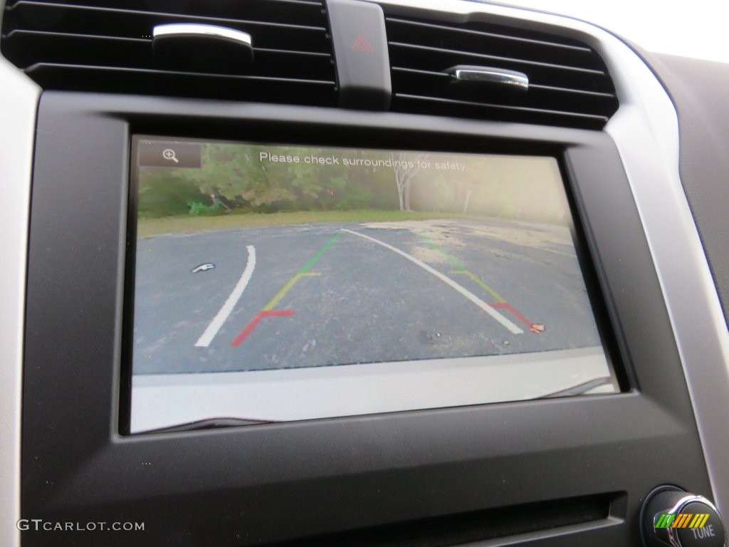 2016 Fusion SE - White Platinum Tri-Coat Metallic / Charcoal Black photo #27