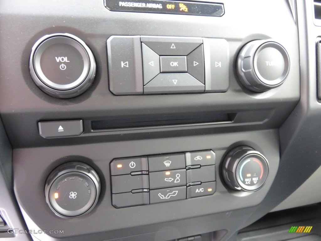 2016 Ford F150 XL SuperCab Controls Photo #108763848