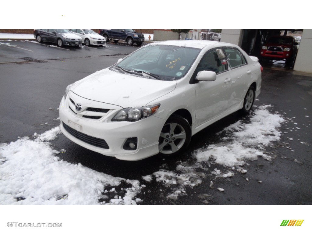 2013 Corolla S - Super White / Dark Charcoal photo #4