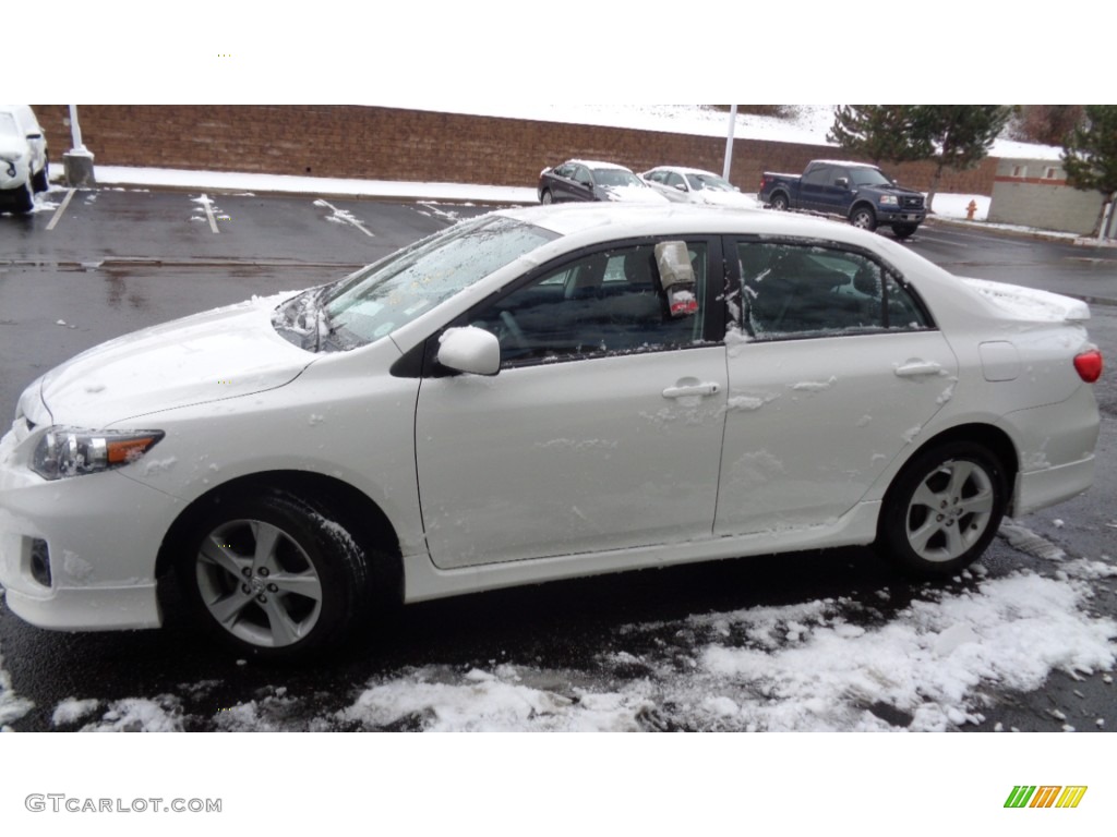 2013 Corolla S - Super White / Dark Charcoal photo #5