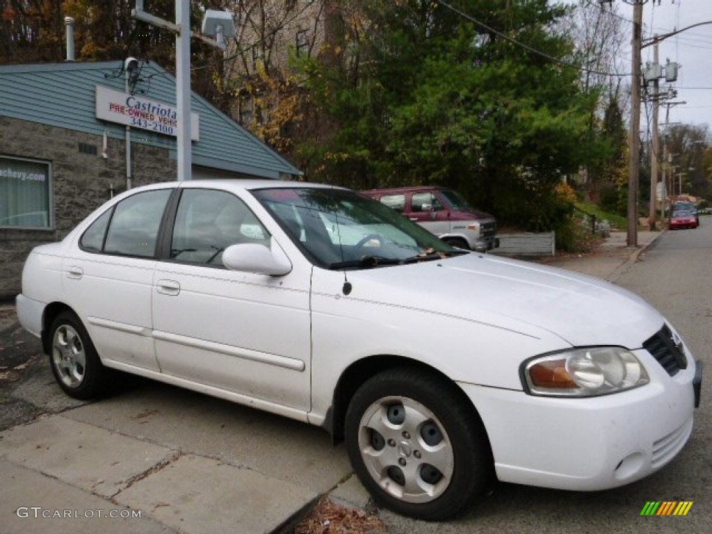 2004 Sentra 1.8 - Cloud White / Taupe photo #1