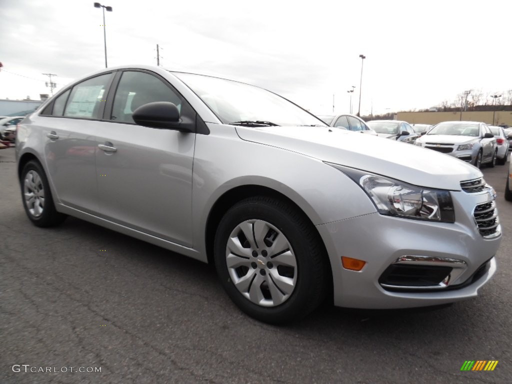 2016 Cruze Limited LS - Silver Ice Metallic / Jet Black/Medium Titanium photo #3