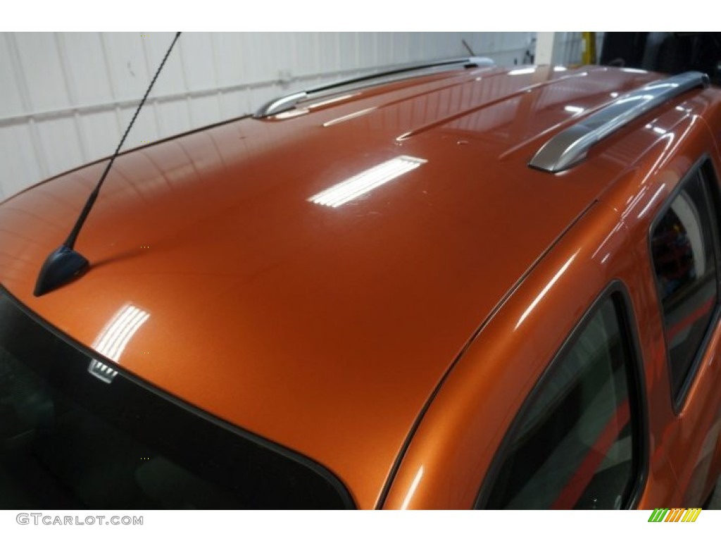 2007 HHR LT - Sunburst Orange II Metallic / Ebony Black photo #89