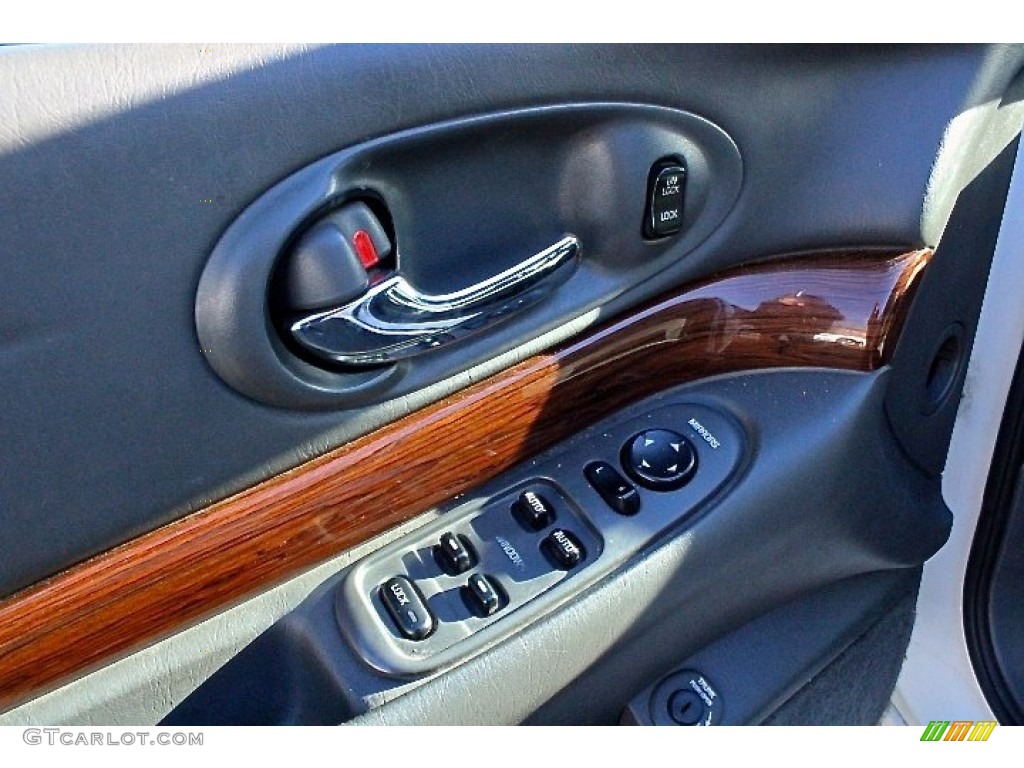 2005 LeSabre Custom - White Opal / Graphite photo #15