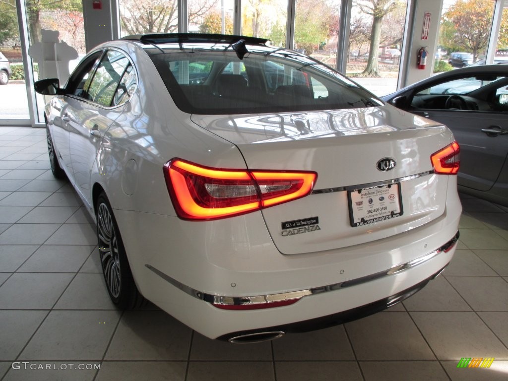 2015 Cadenza Premium - Snow White Pearl / Black photo #2